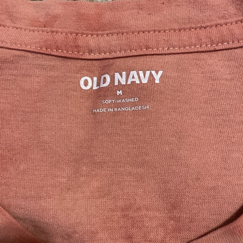 Old Navy Beach Tee - Picture 4 of 5